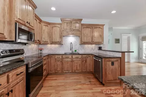 Kitchen - 3368 Keady Mill Loop, Kannapolis, NC 28081 photo 4 of 4