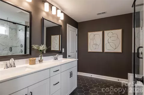 Bath - 1069 Kinship Dr, Lancaster, SC 29720 photo 1 of 2