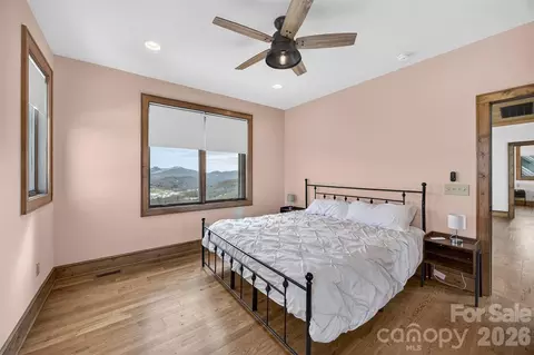 Bedroom - 352 Great Sky Dr, Banner Elk, NC 28604 photo 6 of 8