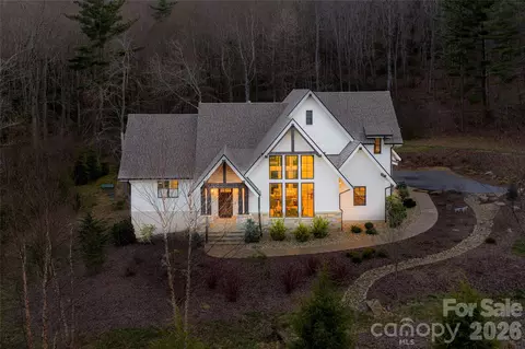 450 Barrington Dr, Asheville, NC 28803
