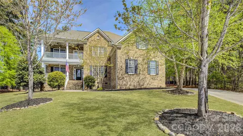 13203 Coyote Creek Ct, Charlotte, NC 28278