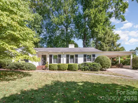 3125 Loma Ln, Charlotte, NC 28205