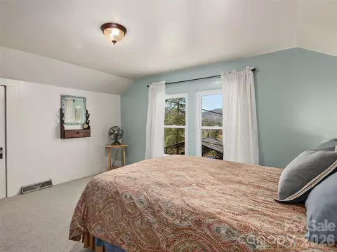 Bedroom - 608 Evans Rd, Canton, NC 28716 photo 3 of 4