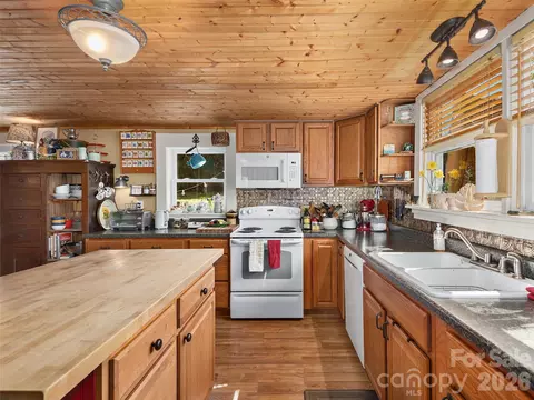 Kitchen - 608 Evans Rd, Canton, NC 28716 photo 3 of 3
