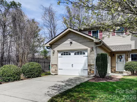 7 Mahogany Rd, Arden, NC 28704