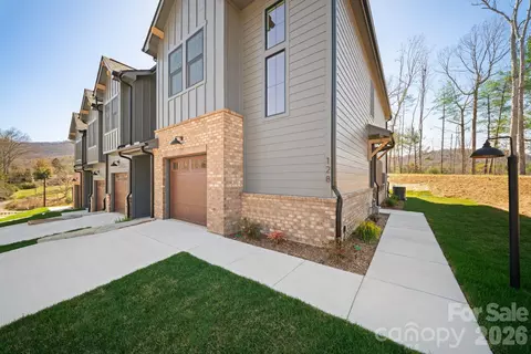 128 Collin Pl, Asheville, NC 28804