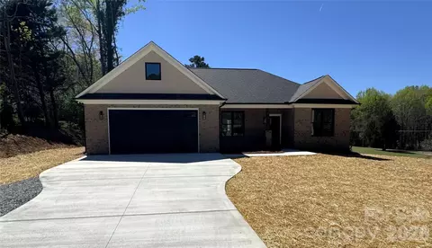 613 Bethany Rd, Albemarle, NC 28001