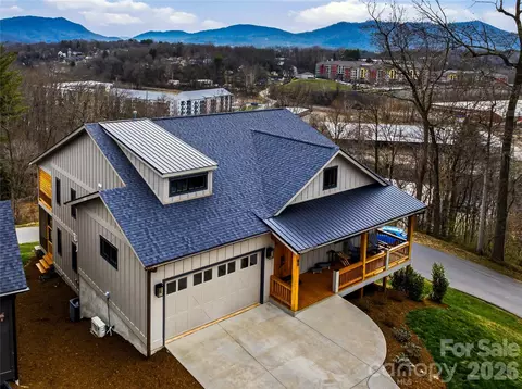 80 Caledonia Rd, Asheville, NC 28803