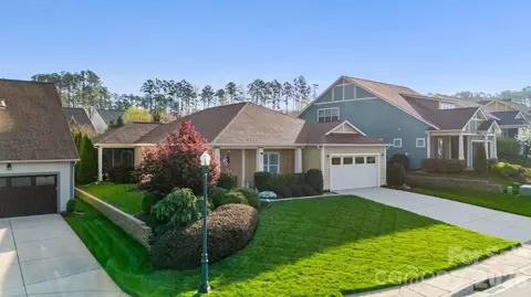 1225 Greenland Dr, Denver, NC 28037
