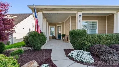 1225 Greenland Dr, Denver, NC 28037