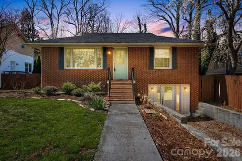 1733 Clairmont Dr, Hendersonville, NC 28791