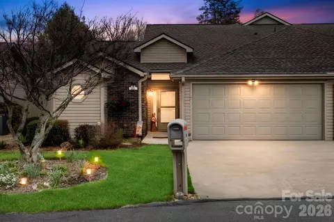 21 Tisha Ln, Hendersonville, NC 28739