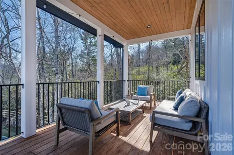 Exterior - 26 Pineview Rd, Fairview, NC 28730 photo 5 of 10