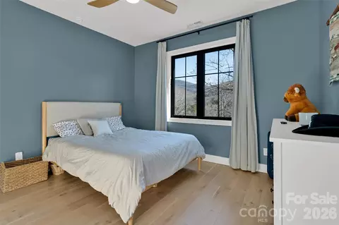 Bedroom - 26 Pineview Rd, Fairview, NC 28730 photo 4 of 6