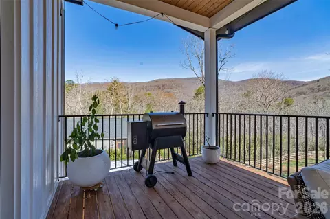 Exterior - 26 Pineview Rd, Fairview, NC 28730 photo 4 of 10
