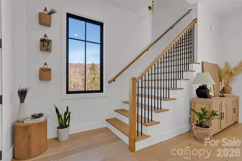 Entry Way - 26 Pineview Rd, Fairview, NC 28730 photo 1 of 3