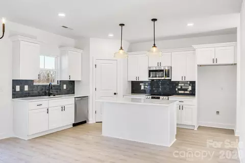 1335 Winged 4 Way #4, Kannapolis, NC 28083