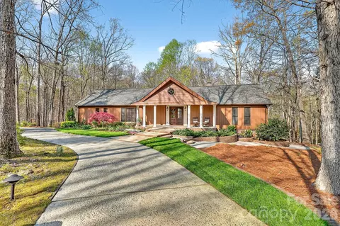2816 Blythe Rd, Waxhaw, NC 28173