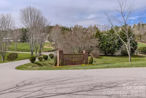 25 Sage Dr, Weaverville, NC 28787