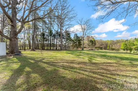 Exterior - 4267 County Home Rd, Conover, NC 28613 photo 9 of 12