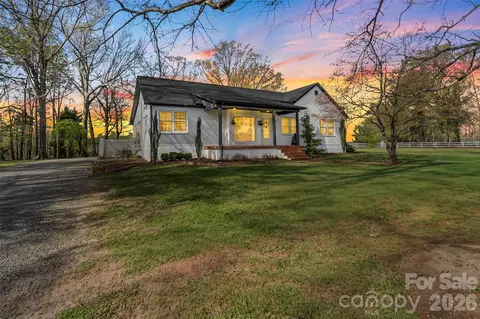 Exterior - 4267 County Home Rd, Conover, NC 28613 photo 6 of 12