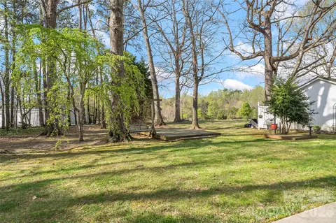Exterior - 4267 County Home Rd, Conover, NC 28613 photo 10 of 12