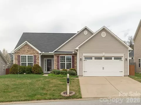 83 E Swift Creek Rd, Fletcher, NC 28732