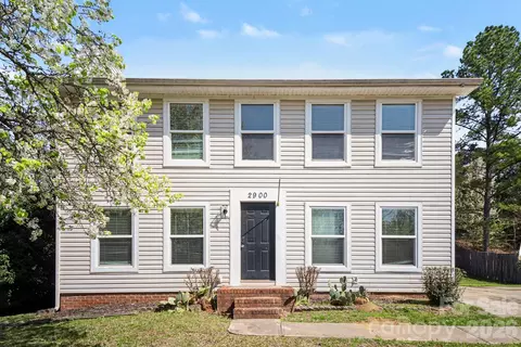 2900 Silkstream Ln, Charlotte, NC 28262