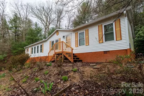 10 Savannah Cir, Leicester, NC 28748