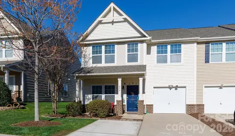 814 Summerlake Dr, Fort Mill, SC 29715