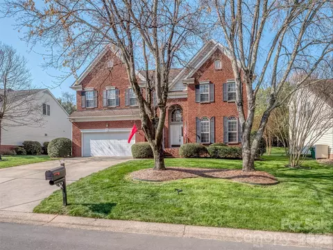 6416 Red Maple Dr, Charlotte, NC 28277