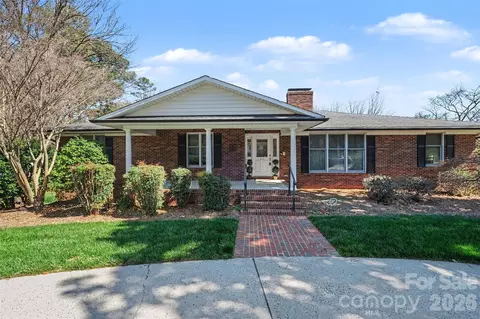 746 Grandview Ne Dr NE, Concord, NC 28025