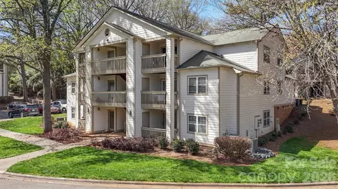 1032 Churchill Downs J Ct #J, Charlotte, NC 28211