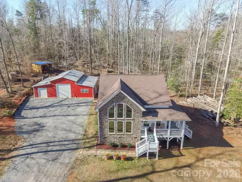 1107 Finger Bridge Rd, Hickory, NC 28602