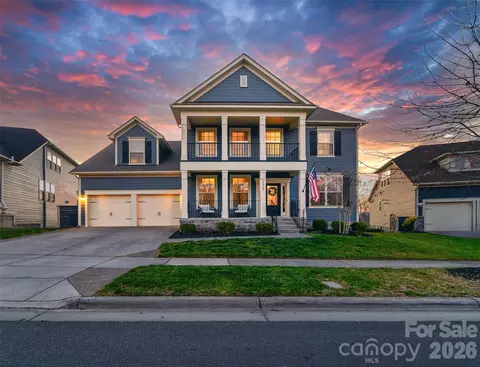 17549 Julees Walk Ln, Davidson, NC 28036