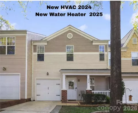 530 Doughton Ln, Charlotte, NC 28217