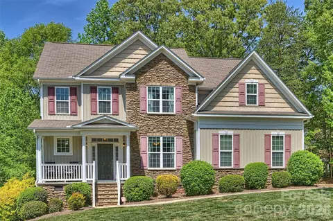 1135 Brookdale Ln, Stanley, NC 28164