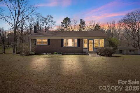 4177 Boggs Rd, Claremont, NC 28610