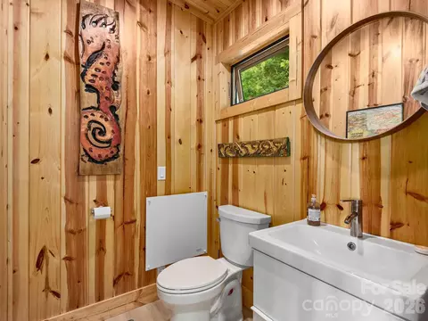 Bath - 511 Emerald Mine Rd, Spruce Pine, NC 28777 photo 2 of 2