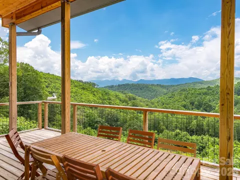 511 Emerald Mine Rd, Spruce Pine, NC 28777