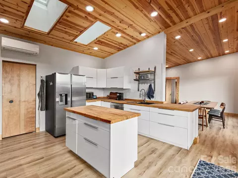 Kitchen - 511 Emerald Mine Rd, Spruce Pine, NC 28777 photo 1 of 3