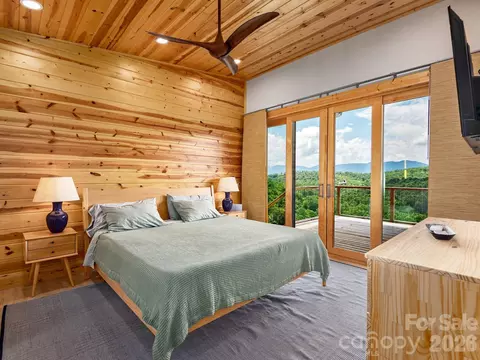Bedroom - 511 Emerald Mine Rd, Spruce Pine, NC 28777 photo 1 of 2