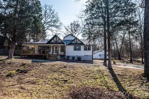 1916 New Garden Rd, Greensboro, NC 27410