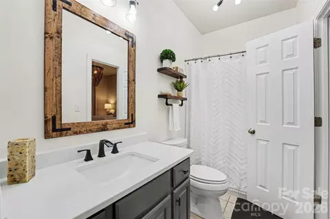 Bath - 4111 Harmattan Dr, Denver, NC 28037 photo 1 of 5