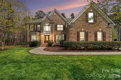 4111 Harmattan Dr, Denver, NC 28037