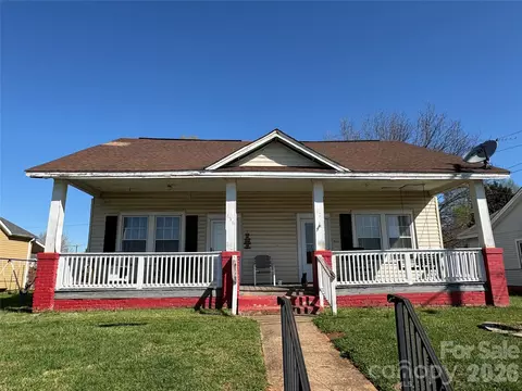 135 E Spencer Ave, Gastonia, NC 28054