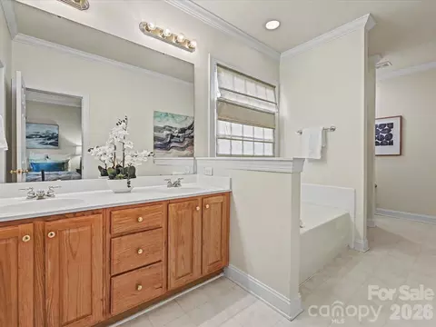 Bath - 306 Ashby Dr, Davidson, NC 28036 photo 1 of 2