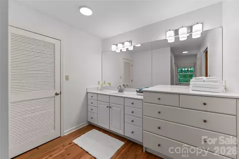 Bath - 287 Dvdisdi Ct, Brevard, NC 28712 photo 1 of 4