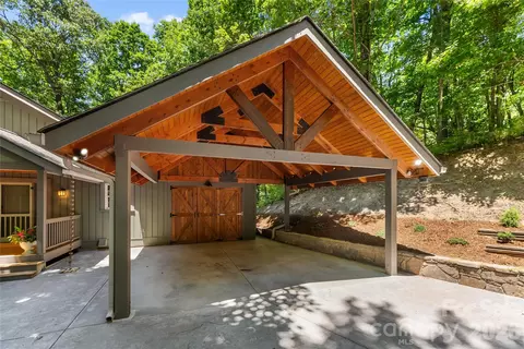 Exterior - 287 Dvdisdi Ct, Brevard, NC 28712 photo 9 of 15