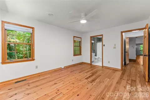 Bedroom - 287 Dvdisdi Ct, Brevard, NC 28712 photo 1 of 3